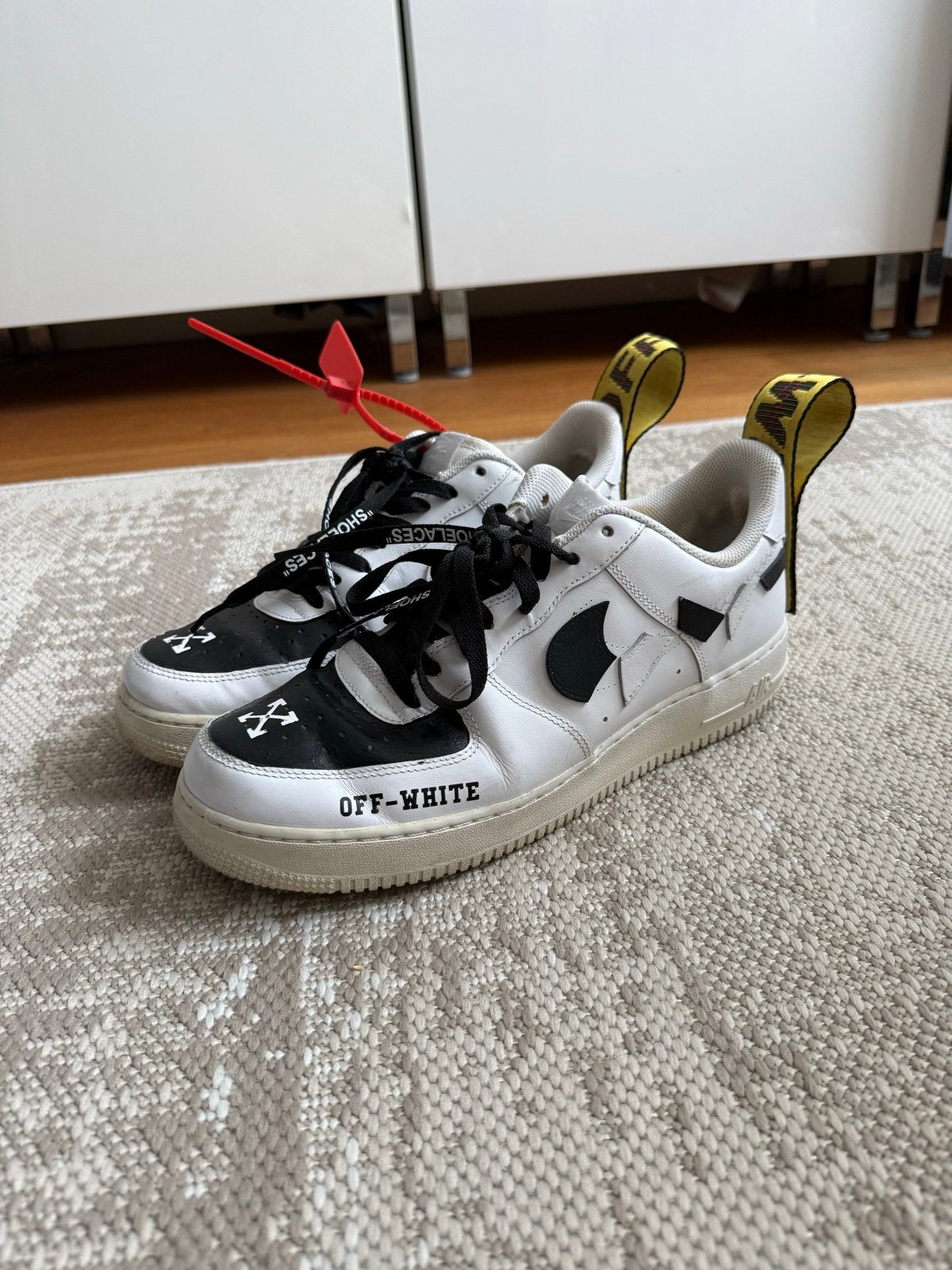 Off-White Nike Air Force 1 sneakers self customized, Kleding | Heren, Wit, Ophalen of Verzenden, Sneakers of Gympen, Gedragen
