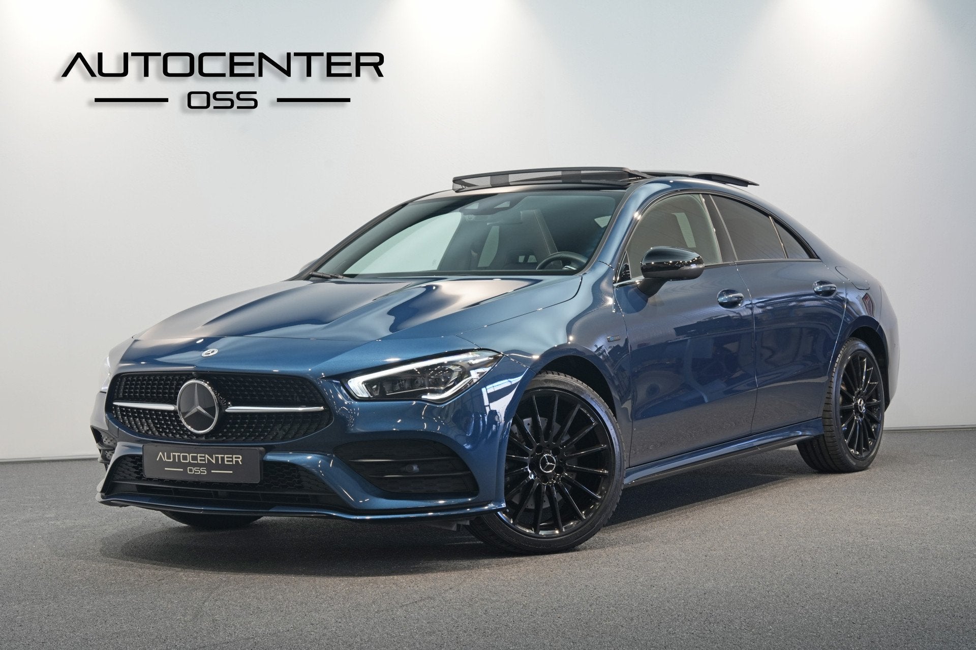 Mercedes-Benz CLA-Klasse 250 e Coupé AMG ✅ 19" AMG ✅ HE, Gebruikt, 4 cilinders, Blauw, 218 pk