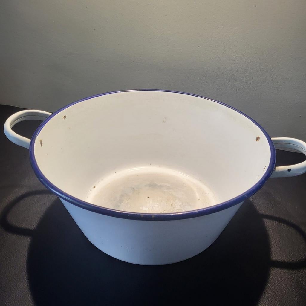 Vintage Witte Emaille Teil met Blauwe Rand - Ø37 H16 cm, Antiek en Kunst, Antiek | Emaille, Ophalen of Verzenden