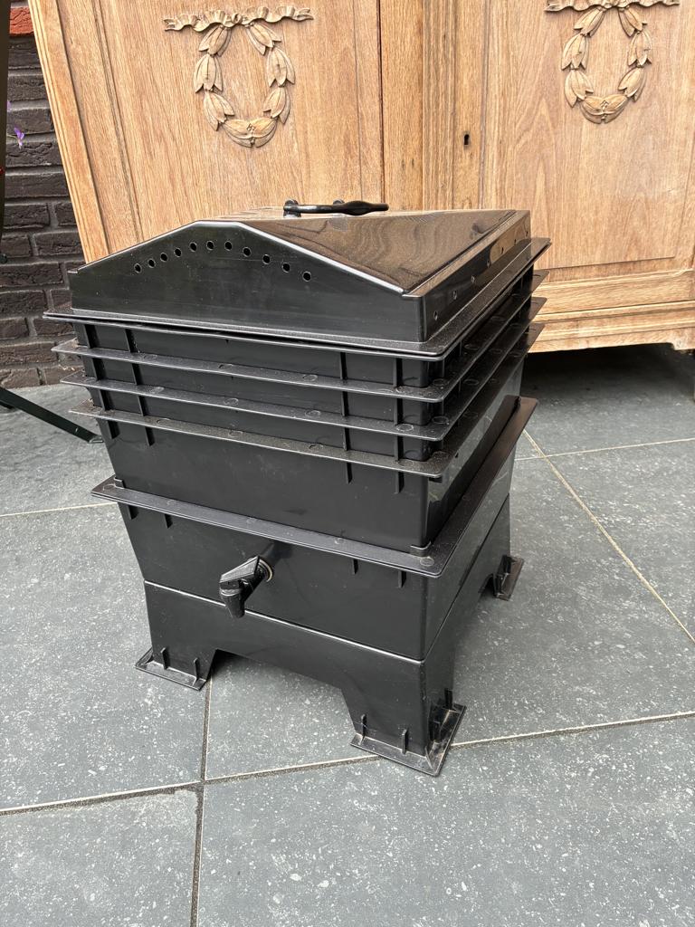 Billiebin wormenhotel, Tuin en Terras, Overige Tuin en Terras, Verzenden, Zo goed als nieuw