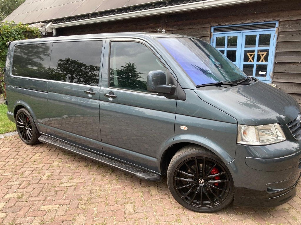Volkswagen Transporter  Youngtimer dubbele cabine, Auto's, Voorwielaandrijving, Zwart, Volkswagen, 2020 kg