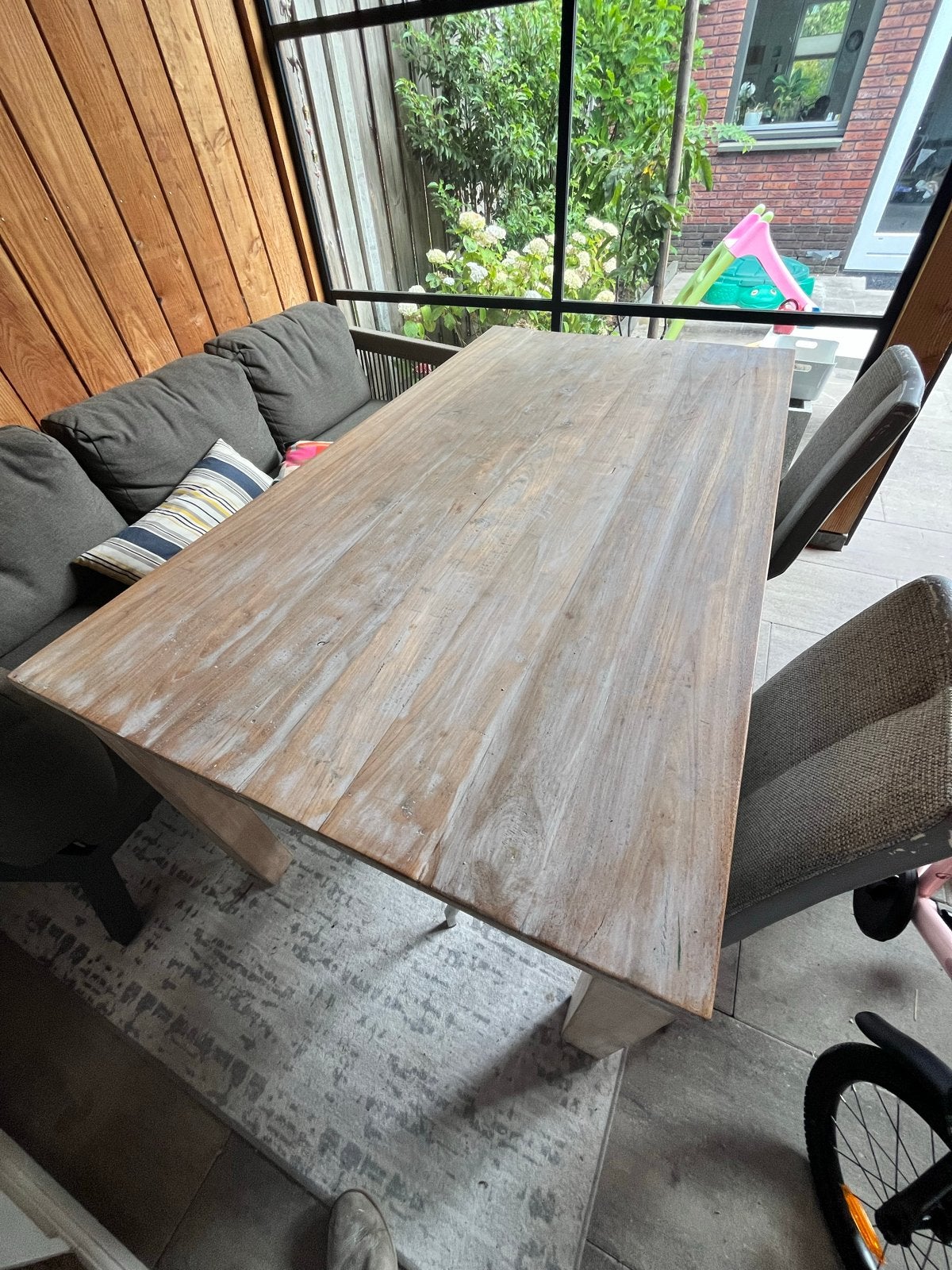 Robuuste houten eettafel - 160x90 cm, Huis en Inrichting, Tafels | Eettafels, Ophalen, Gebruikt, 50 tot 100 cm, 150 tot 200 cm