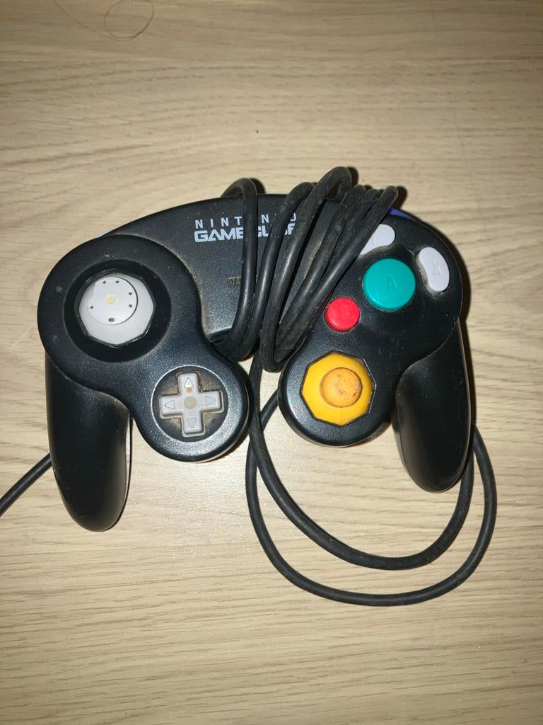 Nintendo GameCube Controller - Zwart, Bedraad, Spelcomputers en Games, Spelcomputers | Nintendo Consoles | Accessoires, Gebruikt