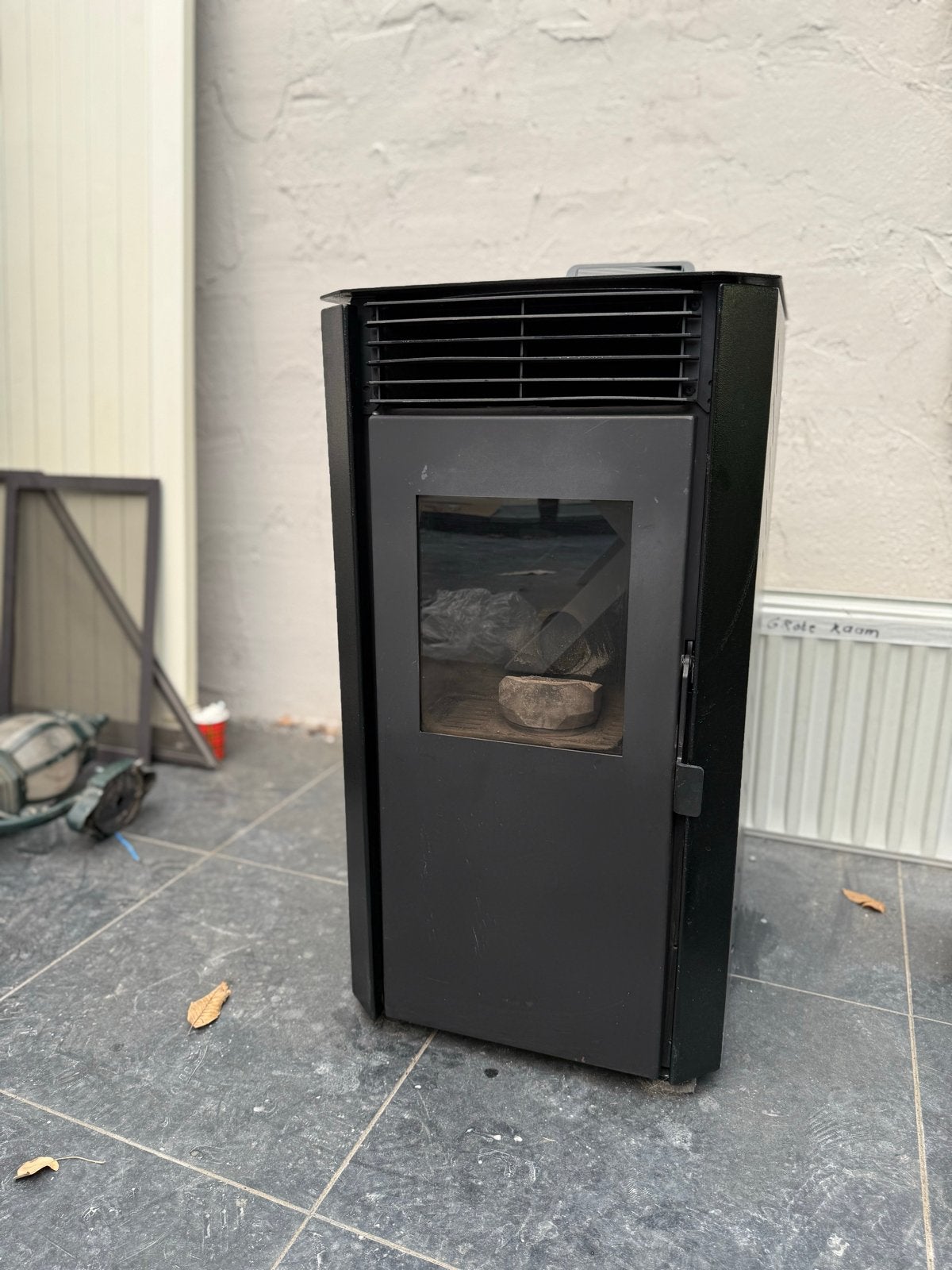 Zwarte pelletkachel, gebruikt, in goede staat, Huis en Inrichting, Kachels, Ophalen, Gebruikt, Overige brandstoffen, Pelletkachel