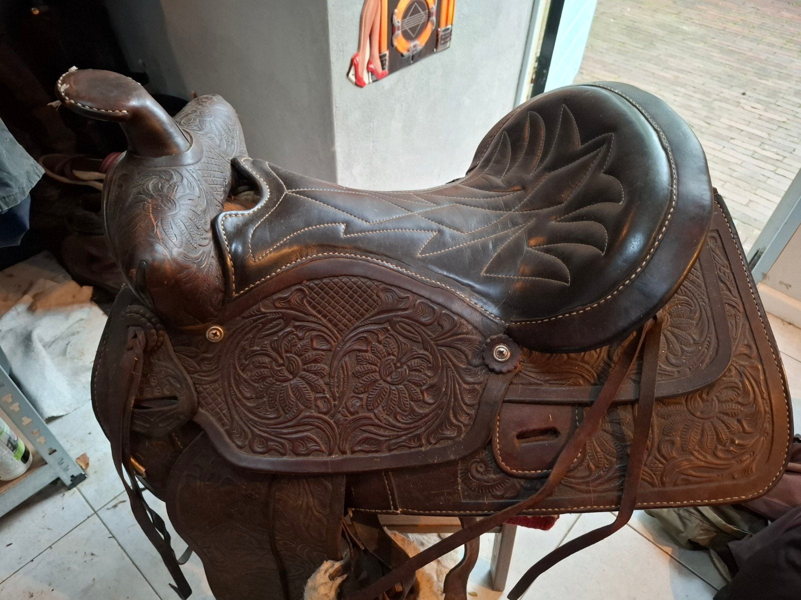 16 Inch Roper Westernzadel van Western Rawhide, Ophalen, Gebruikt, Overige merken, Inclusief stijgbeugels