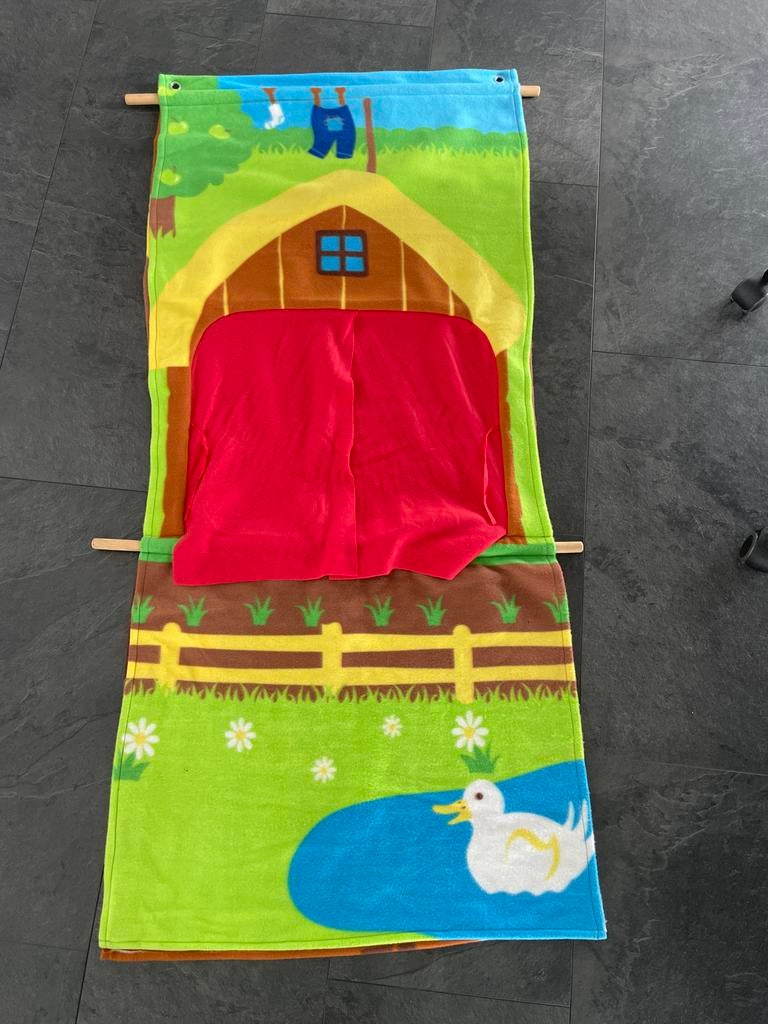 Poppenkast van stof met handpoppen (boerderij thema), Ophalen of Verzenden, Gebruikt, Overige typen