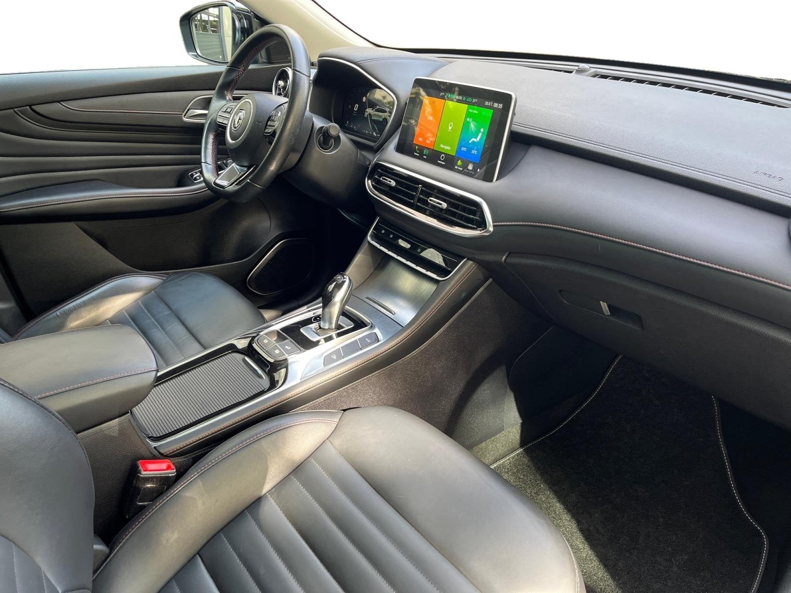 MG EHS 1.5 TGDI Luxury | Panoramadak | 360 camera | Cruise C, Gebruikt, 4 cilinders, 258 pk, Zwart