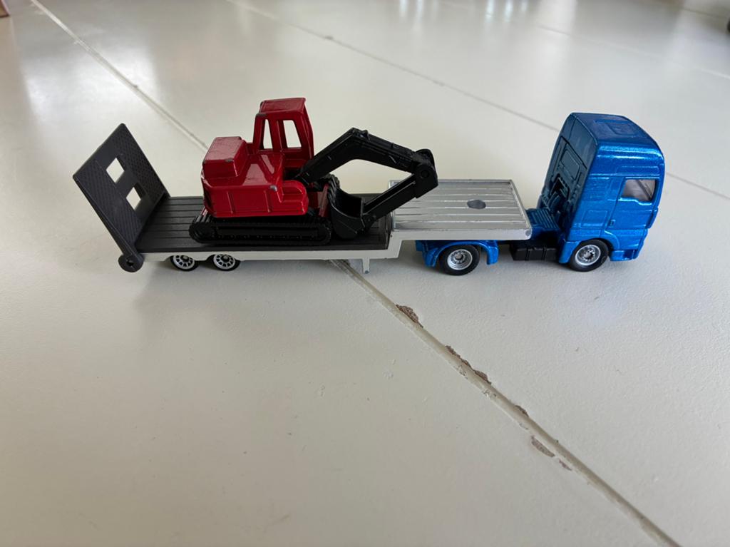 Siku M.A.N met trailer en graafmachine, Ophalen of Verzenden, Zo goed als nieuw, Bus of Vrachtwagen