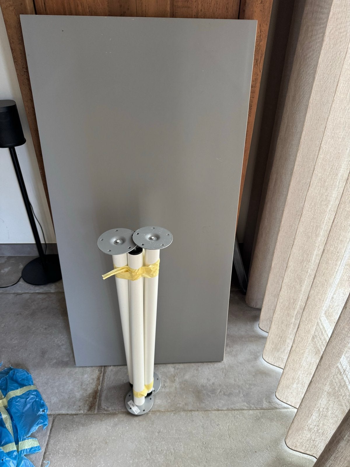 IKEA Linnmon tafelblad met Adils poten (geen schroefjes), Huis en Inrichting, Ophalen, Gebruikt, 100 tot 150 cm, 50 tot 100 cm