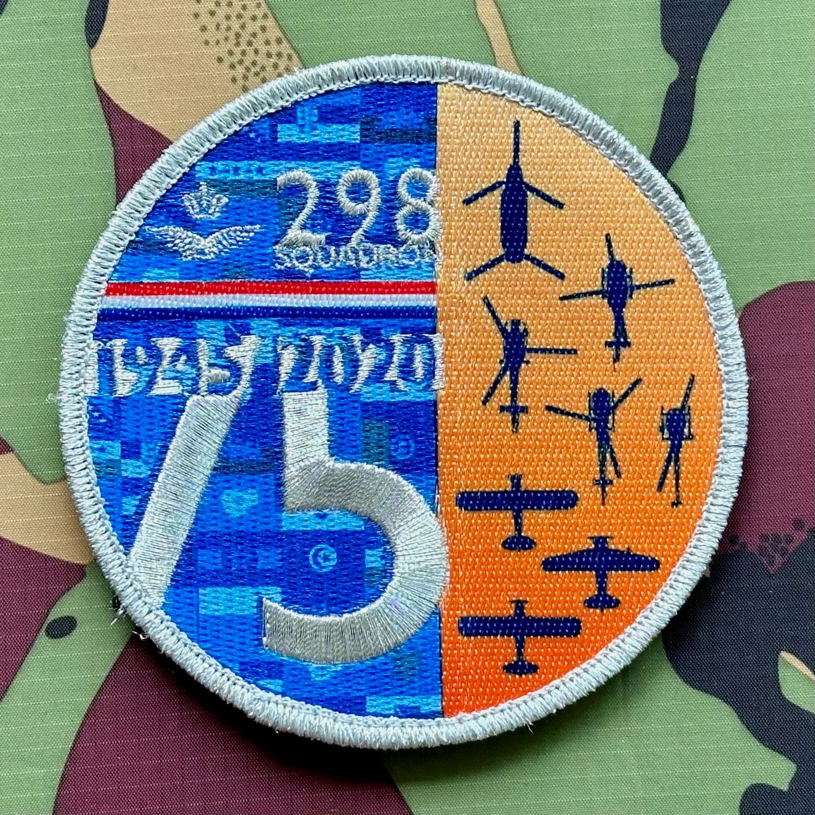 Patch RNLAF 298 SQN 75 Years, Verzamelen, Ophalen of Verzenden, Luchtmacht, Nederland, Embleem of Badge