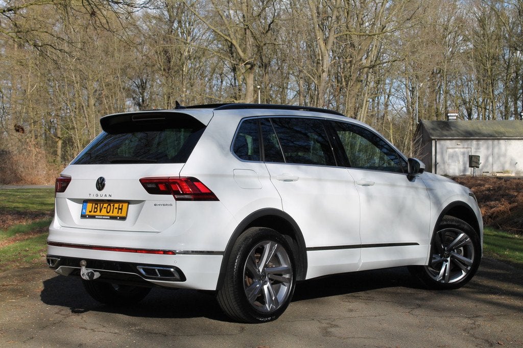 Volkswagen Tiguan 1.4 TSI eHybrid R-Line Business+ | IQ | Pa, Auto's, Volkswagen, 12 maanden, Alcantara, Wit, Hybride Elektrisch/Benzine