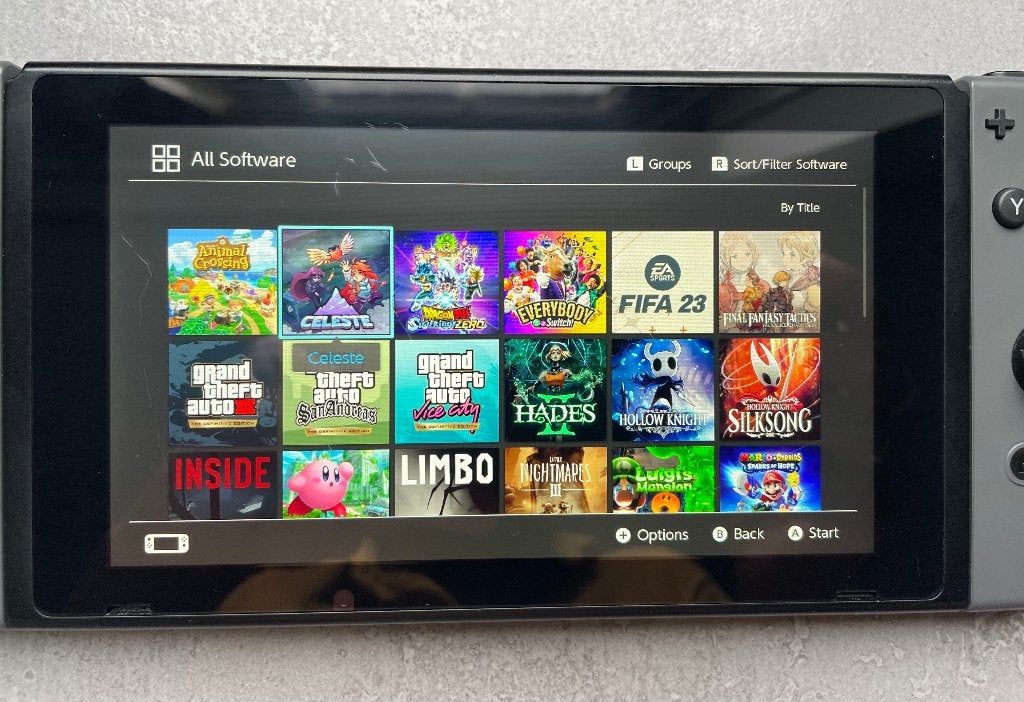 Nintendo Switch V1 Unpatched | 256GB SD Card | 40 Games, Spelcomputers en Games, Spelcomputers | Nintendo Switch, Gebruikt, Met 2 controllers