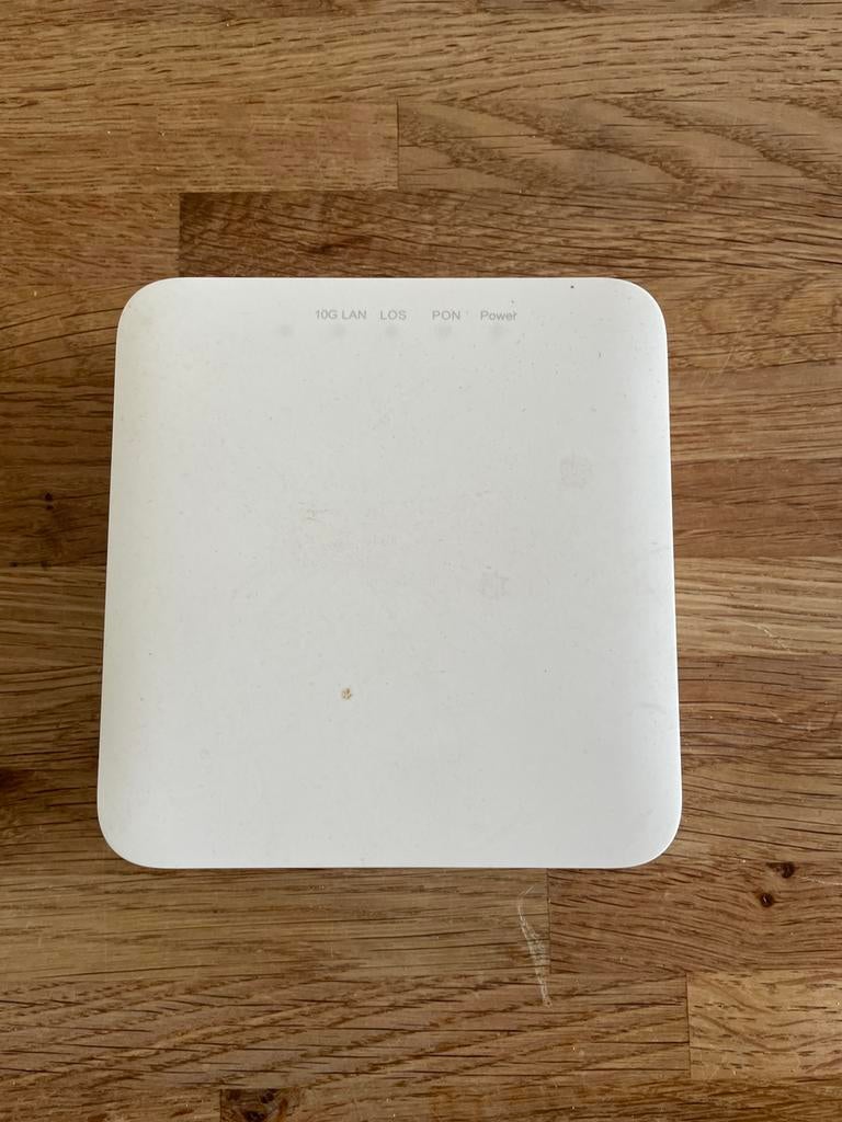 Huawei OptiXstar HN8010Ts-20 XGS-PON Terminal, Computers en Software, Routers en Modems, Zo goed als nieuw, Router met modem, Ophalen of Verzenden