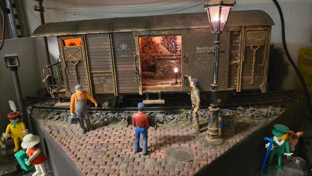 Dioramma met verlichting en bewegende delen. Lgb minitrix, Hobby en Vrije tijd, Modeltreinen | Overige schalen, Gebruikt, Gelijkstroom
