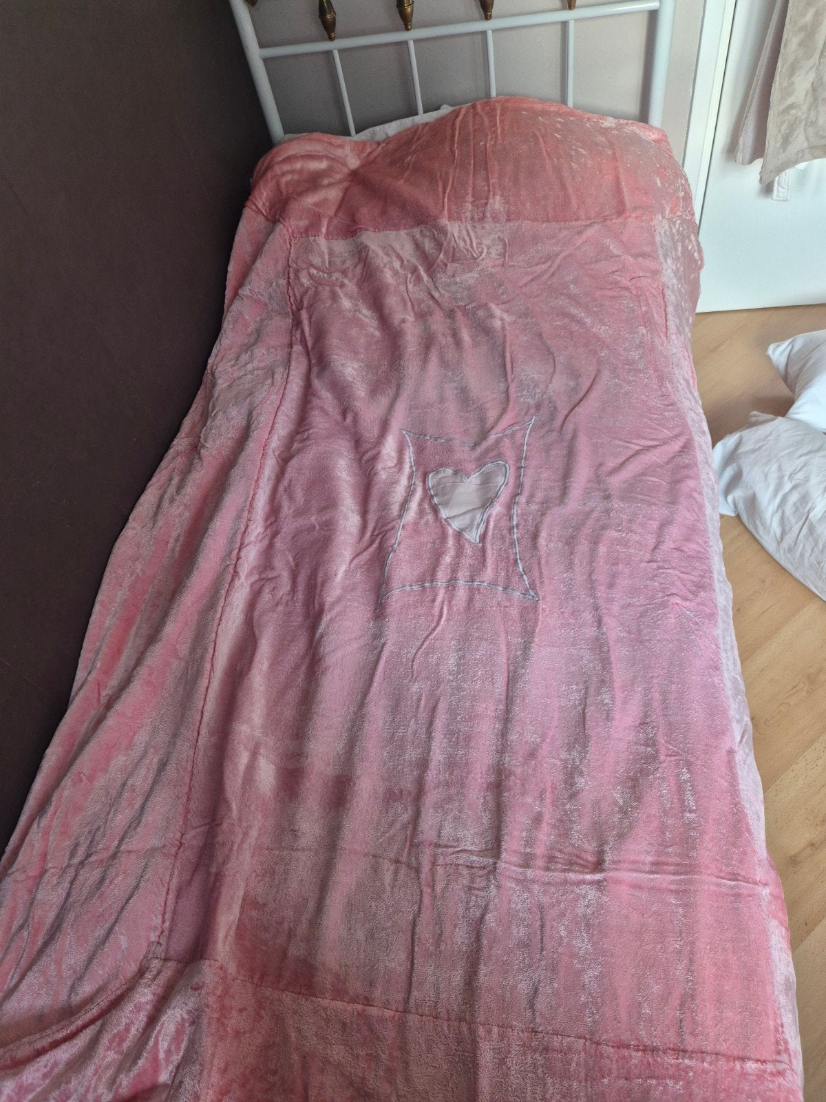 Roze fluwelen sprei voor eenpersoonsbed, Eenpersoons, Overige materialen, Ophalen of Verzenden, Zo goed als nieuw