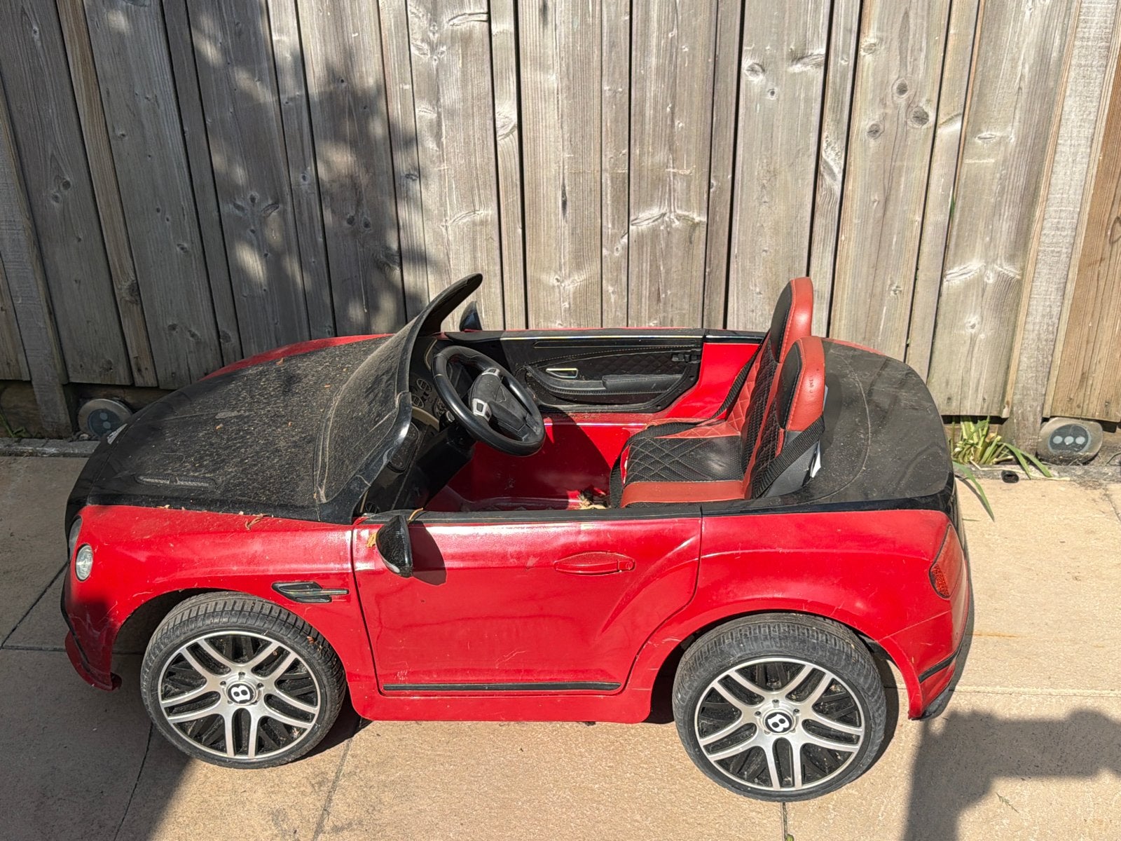 Rode kinderauto Bentley, elektrisch, Ophalen of Verzenden, Gebruikt