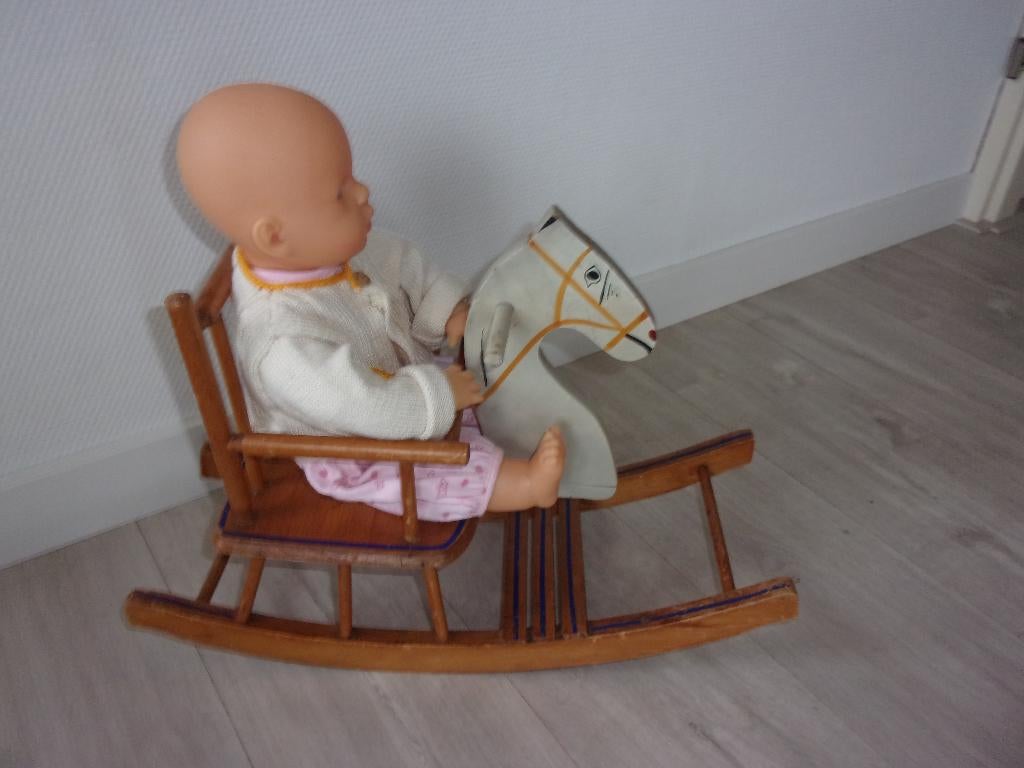 Oud Houten POPPENHOBBELPAARD + POPJE, Ophalen of Verzenden