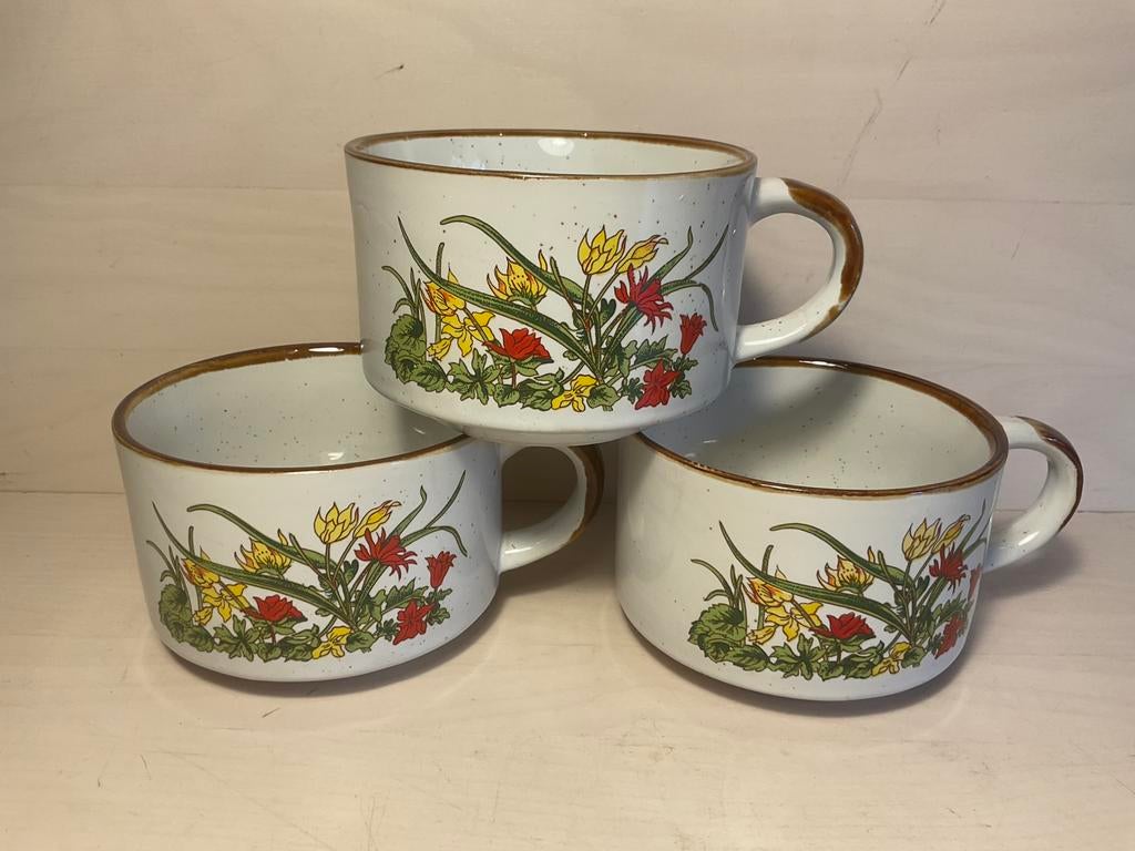 Drie Wildflower soepkoppen, Ophalen of Verzenden, Gebruikt, Overige stijlen, Kop(pen) en/of Schotel(s)