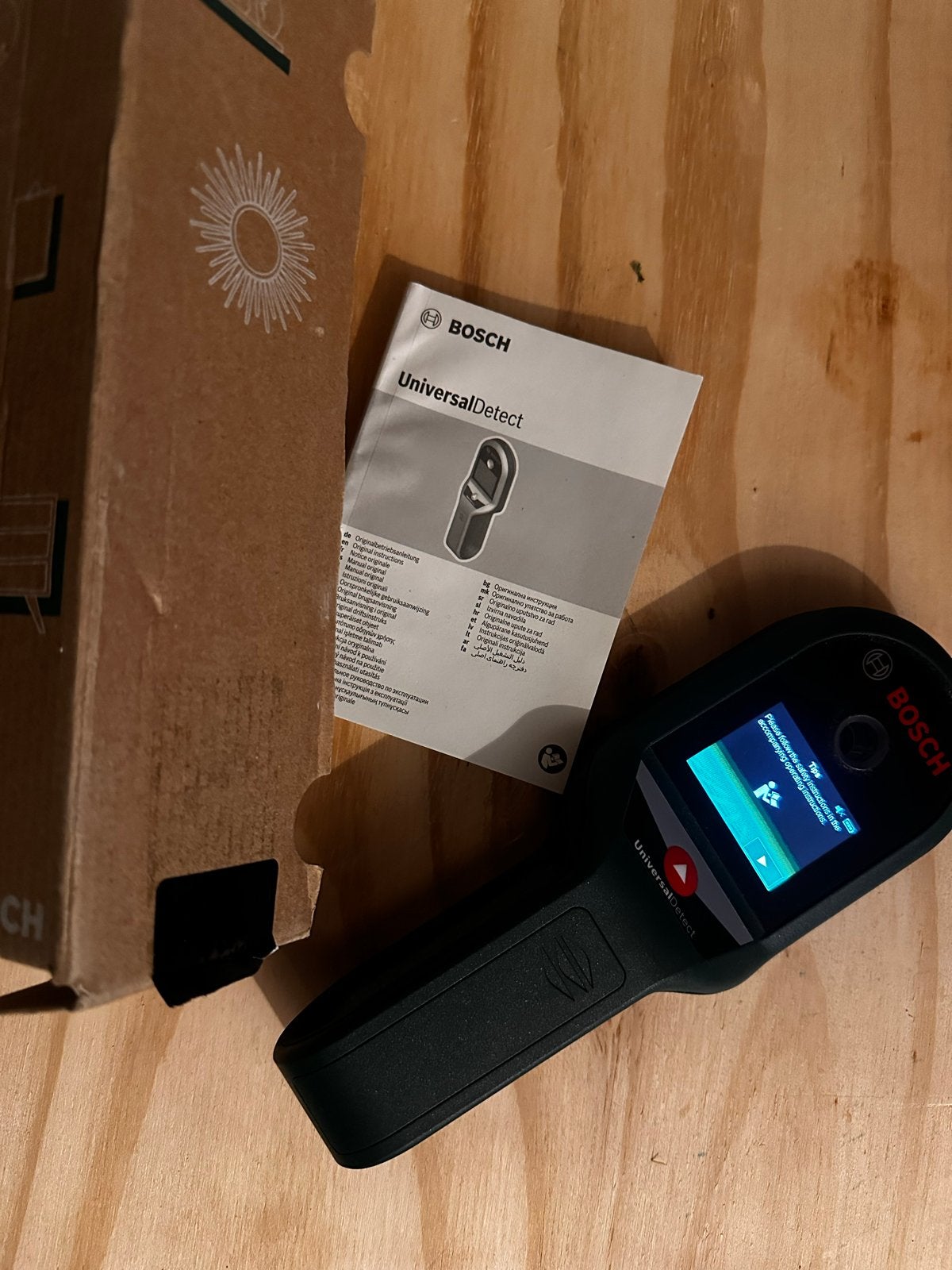 Bosch UniversalDetect digitale detector - Zo goed als nieuw, Ophalen of Verzenden, Zo goed als nieuw, Overige meters