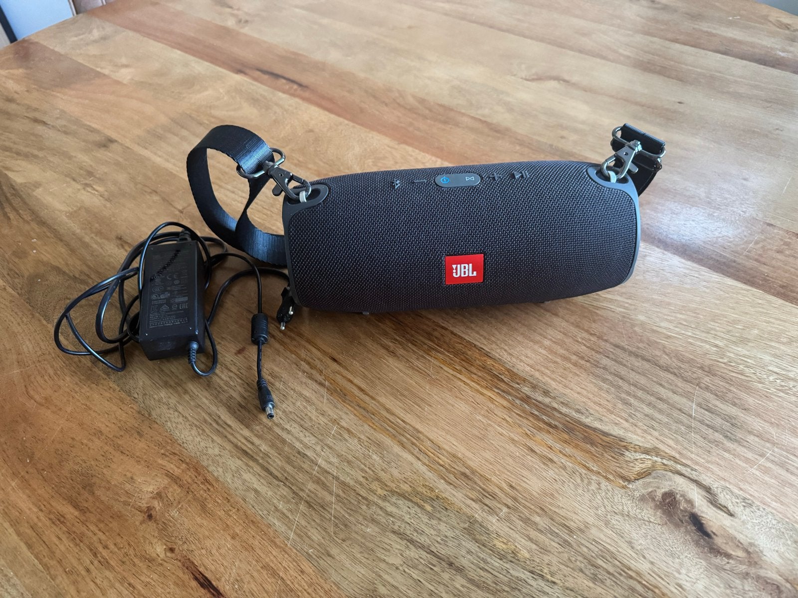JBL Xtreme Draagbare Bluetooth Speaker 1e generatie, Audio, Tv en Foto, Luidsprekers, Gebruikt, Draagbare speaker, 60 tot 120 watt