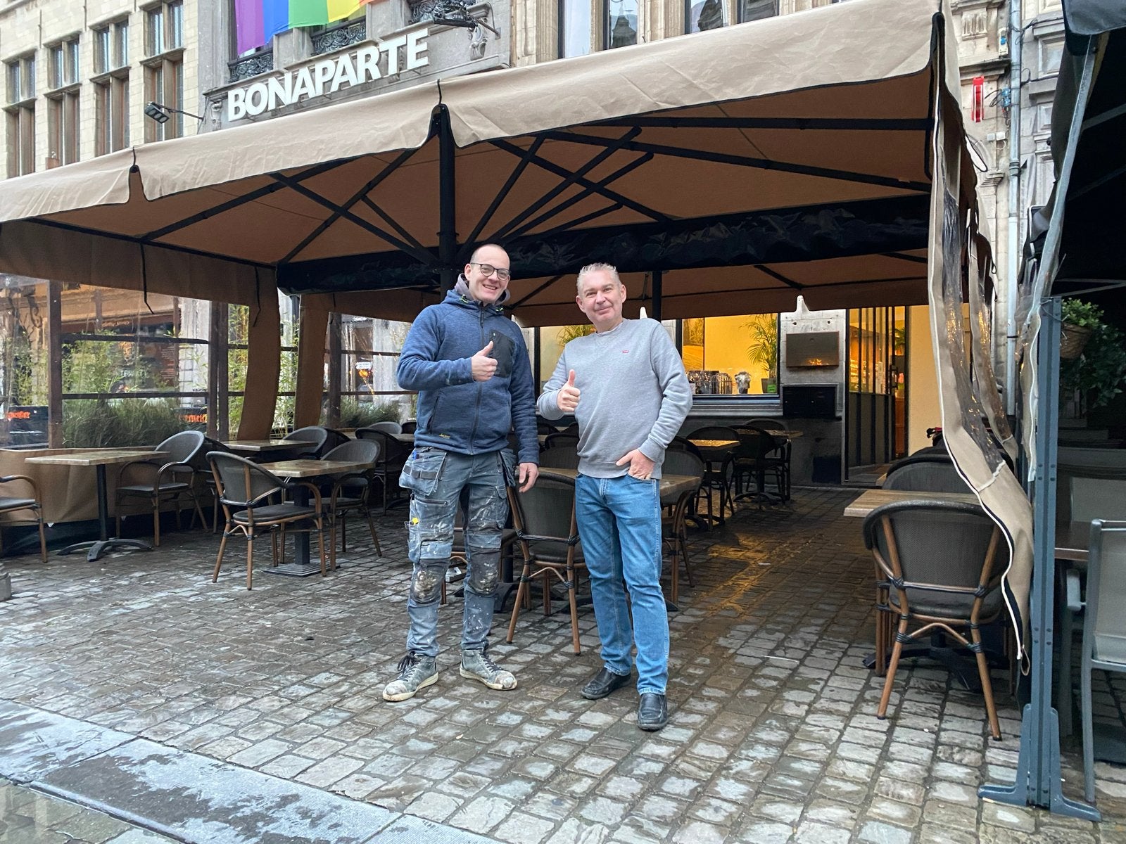 Vedamco professionele parasols voor horeca en evenementen
