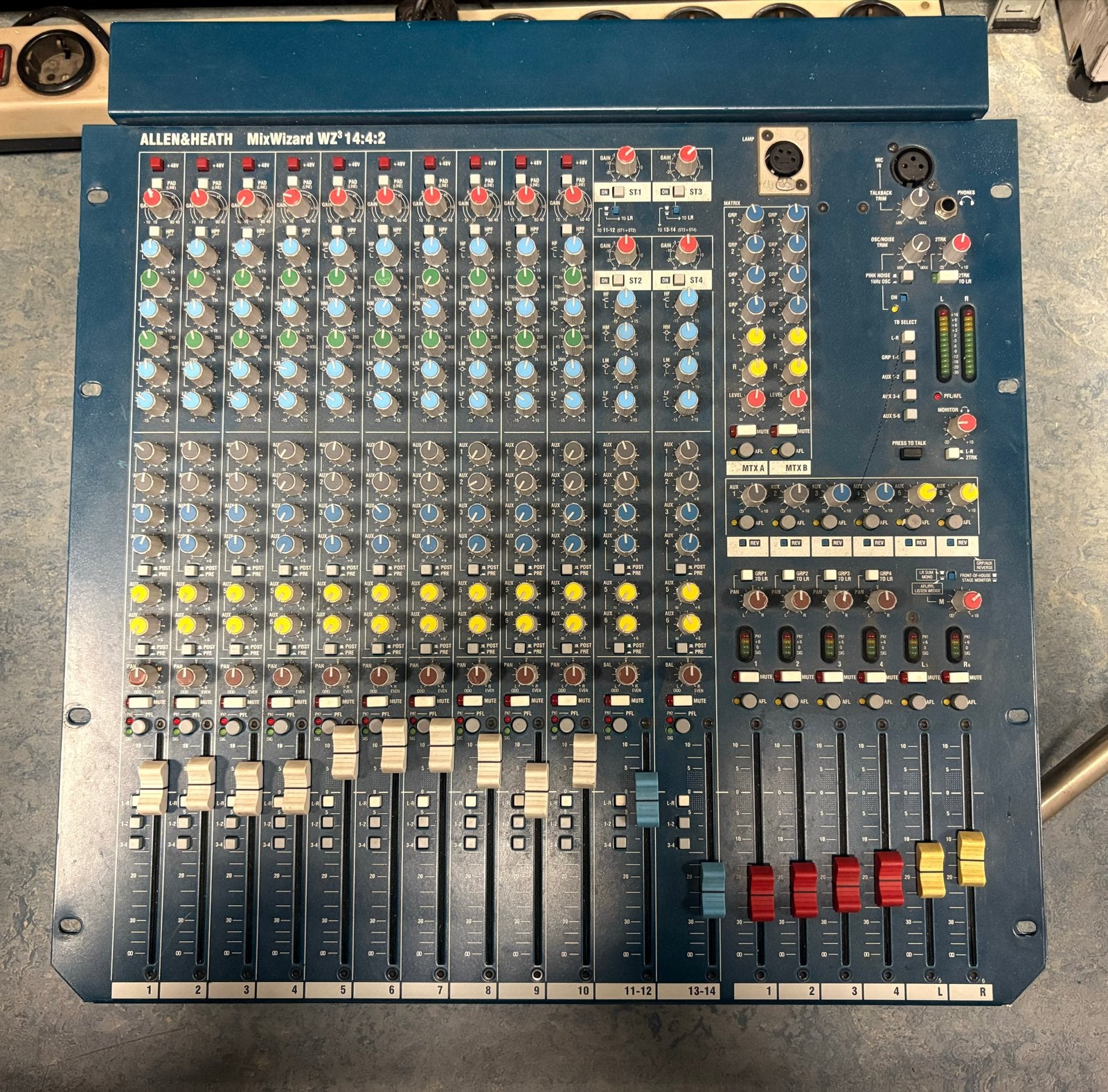 ALLEN&HEATH MixWizard WZ3 14:4:2 Mengpaneel, Muziek en Instrumenten, Ophalen, Gebruikt, 10 tot 20 kanalen, Microfooningang