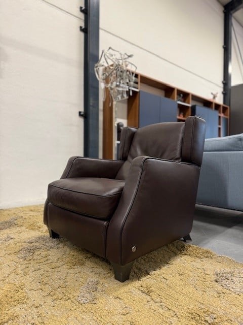 2 Natuzzi Amadeus fauteuils bruin leer design stoel, Gebruikt, Natuzzi, Ophalen of Verzenden, 75 tot 100 cm