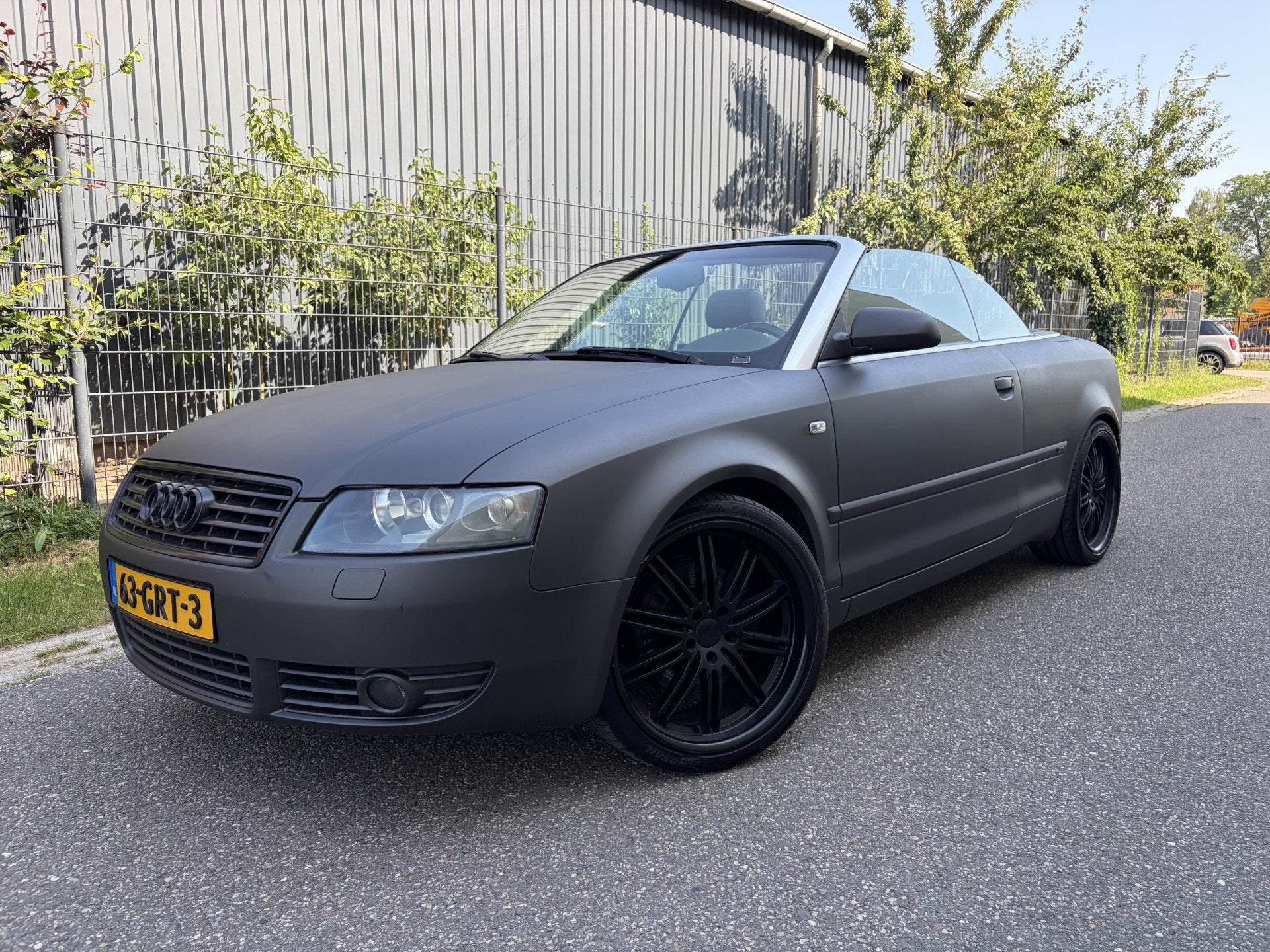 Audi A4 Cabriolet 2.4 V6 Pro Line / AUTOMAAT / MAT ZWART / N, Parkeersensor, Gebruikt, Cabriolet, 4 stoelen