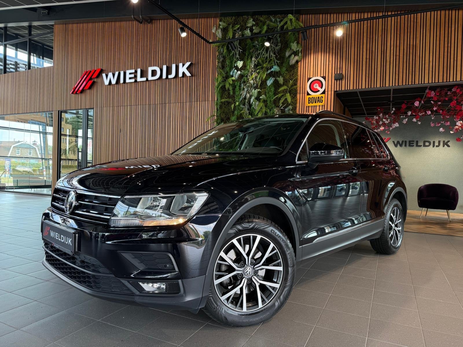 Volkswagen Tiguan 1.5 TSI ACT Highline trekhaak, 150 pk, Zwart, SUV of Terreinwagen, 17 km/l