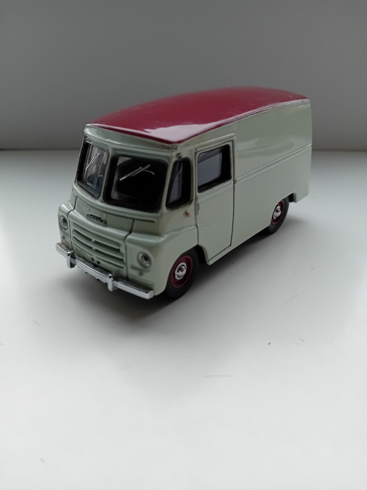 Morris LD 150., Hobby en Vrije tijd, Modelauto's | 1:43, Ophalen of Verzenden, Zo goed als nieuw, Auto, Overige merken