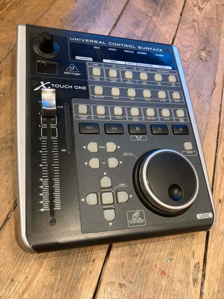 Behringer X Touch One (uitstekende staat), Muziek en Instrumenten, Ophalen of Verzenden, Zo goed als nieuw, Minder dan 5 kanalen