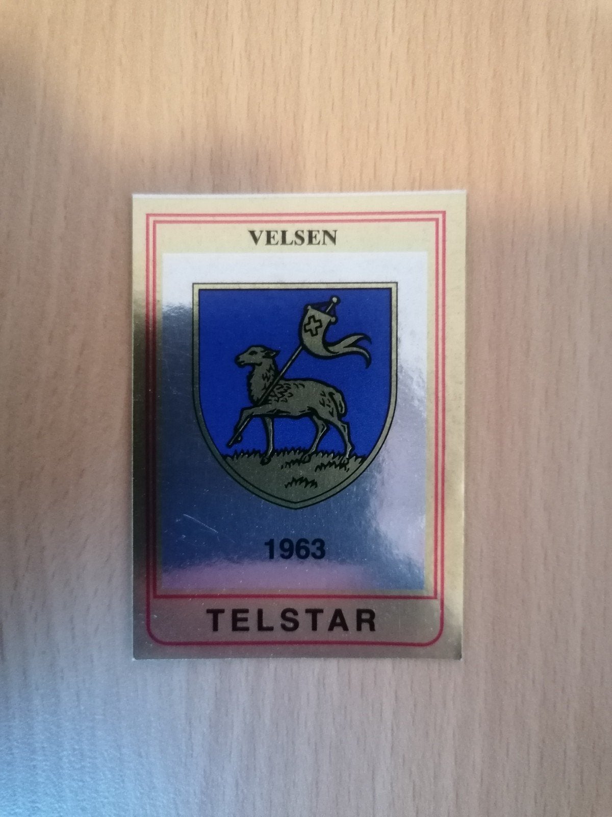 Panini Voetbal 85 #403 Telstar embleem., Ophalen of Verzenden, Zo goed als nieuw