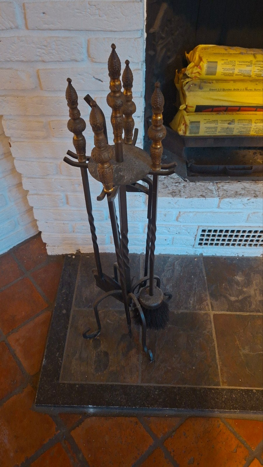 Smeedijzeren houtmand en haardstel, Ophalen of Verzenden, Gebruikt, Vrijstaande haard, Houthaard