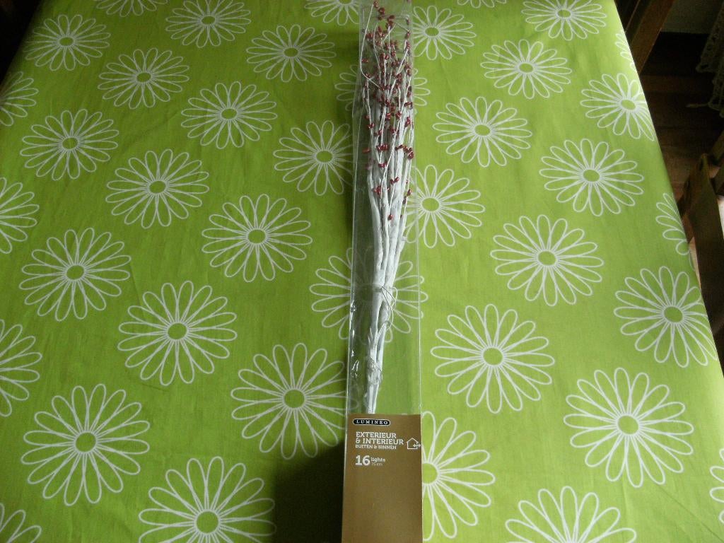 Nieuw in doos : Witte kersttakken 75cm met verlichting, Diversen, Ophalen, Nieuw