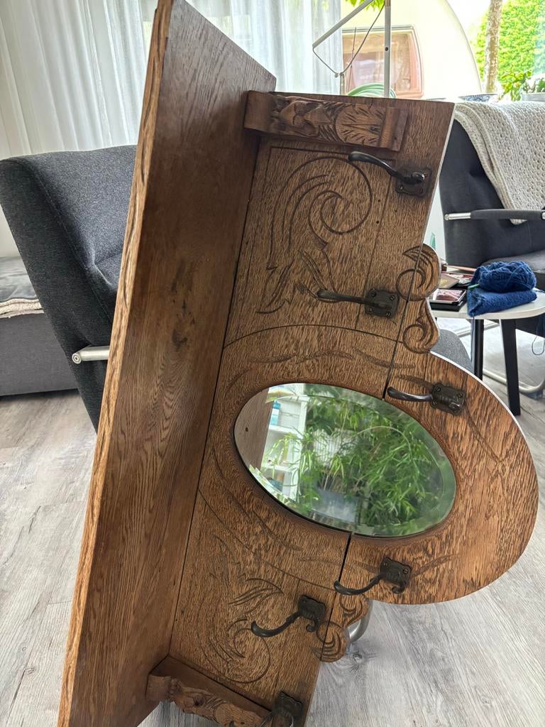 Antieke houten kapstok met spiegel en houtsnijwerk, Ophalen of Verzenden, Overige vormen, 50 tot 100 cm, 100 tot 150 cm