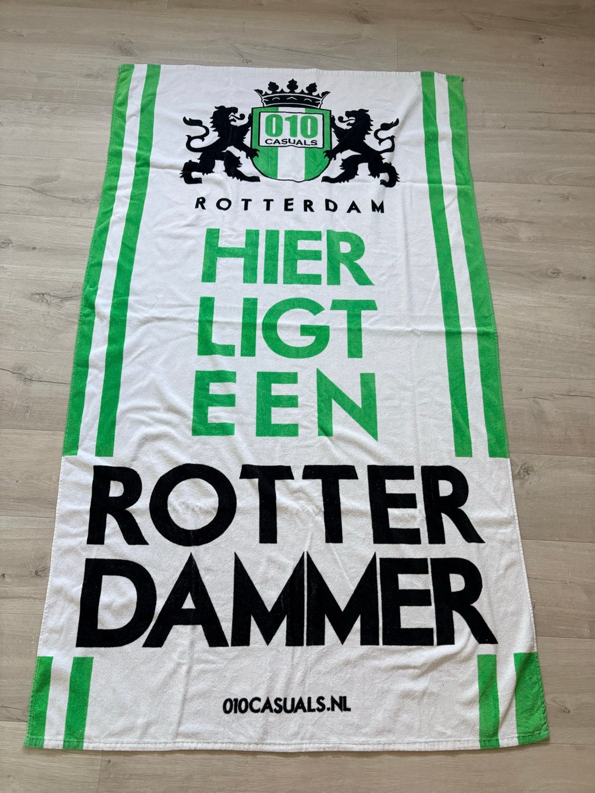 010 Casuals Handdoek Rotterdam, Handdoek, Ophalen of Verzenden, Zo goed als nieuw, Wit