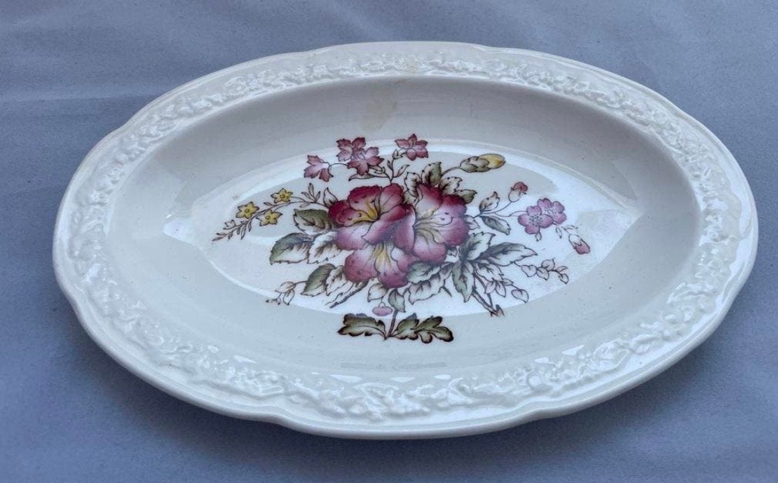 Crown Ducal Hand Coloured Ovale Schaal met Bloemen, Ophalen of Verzenden