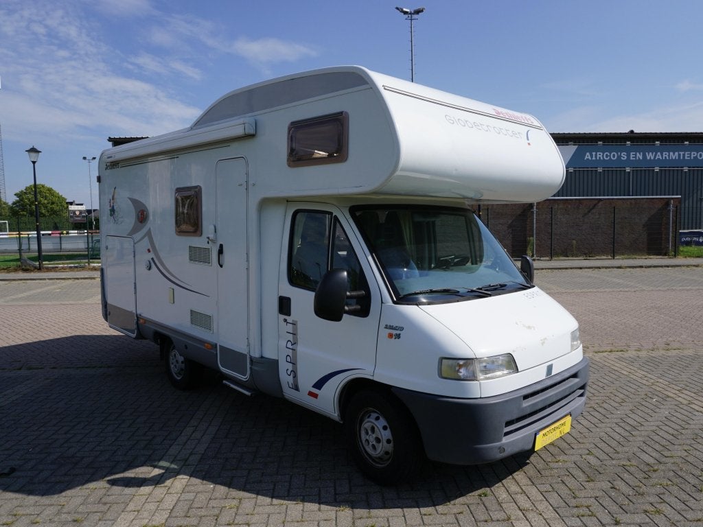 Dethleffs Globetrotter A 5880-2001-89657km- 6 persoons, Buitenlamp, Alkoof, Fiat, Particulier