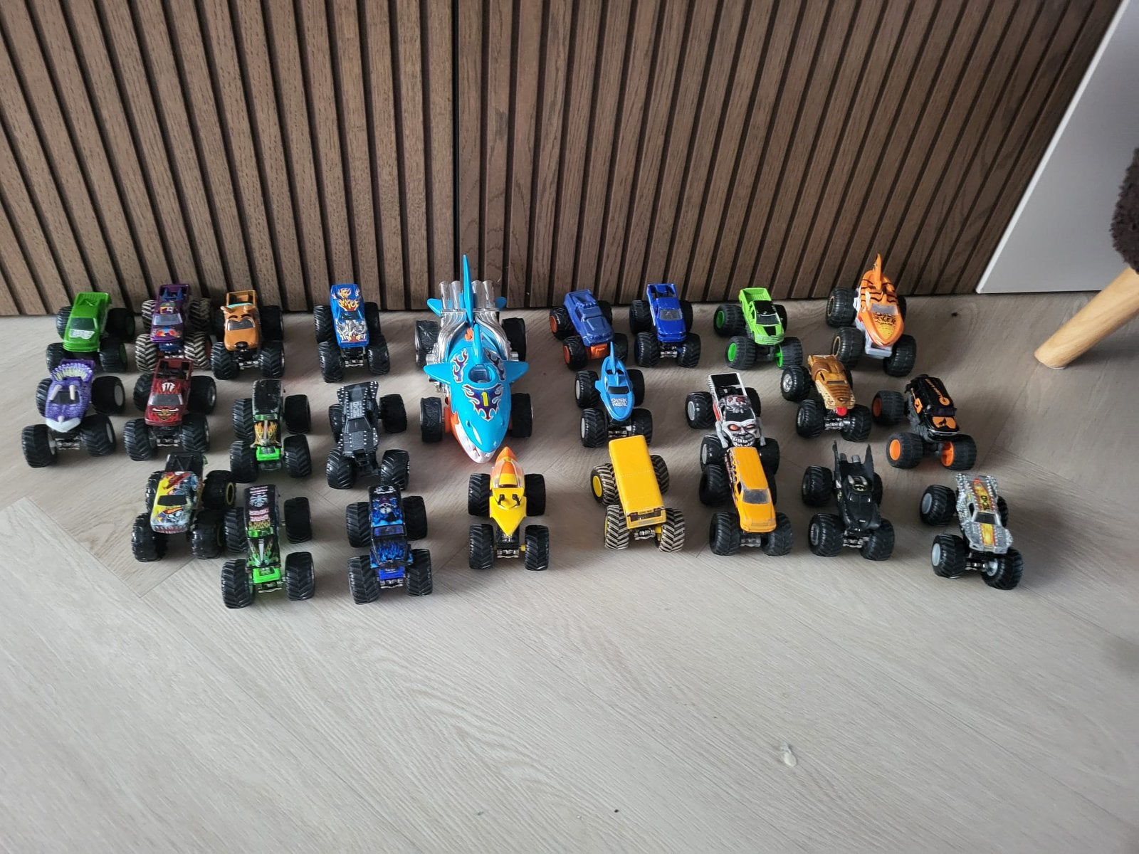 💜 Hot Wheels hotwheels Monster Trucks complete set 25 stuks, Kinderen en Baby's, Speelgoed | Speelgoedvoertuigen, Ophalen, Zo goed als nieuw