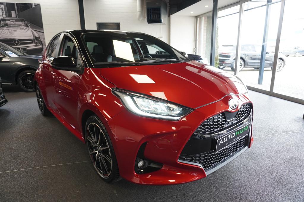 Toyota Yaris 1.5 Hybrid GR Sport Head up Alcantara Disctroni, Auto's, Toyota, Zwart, 23 km/l, 1490 cc, Bedrijf