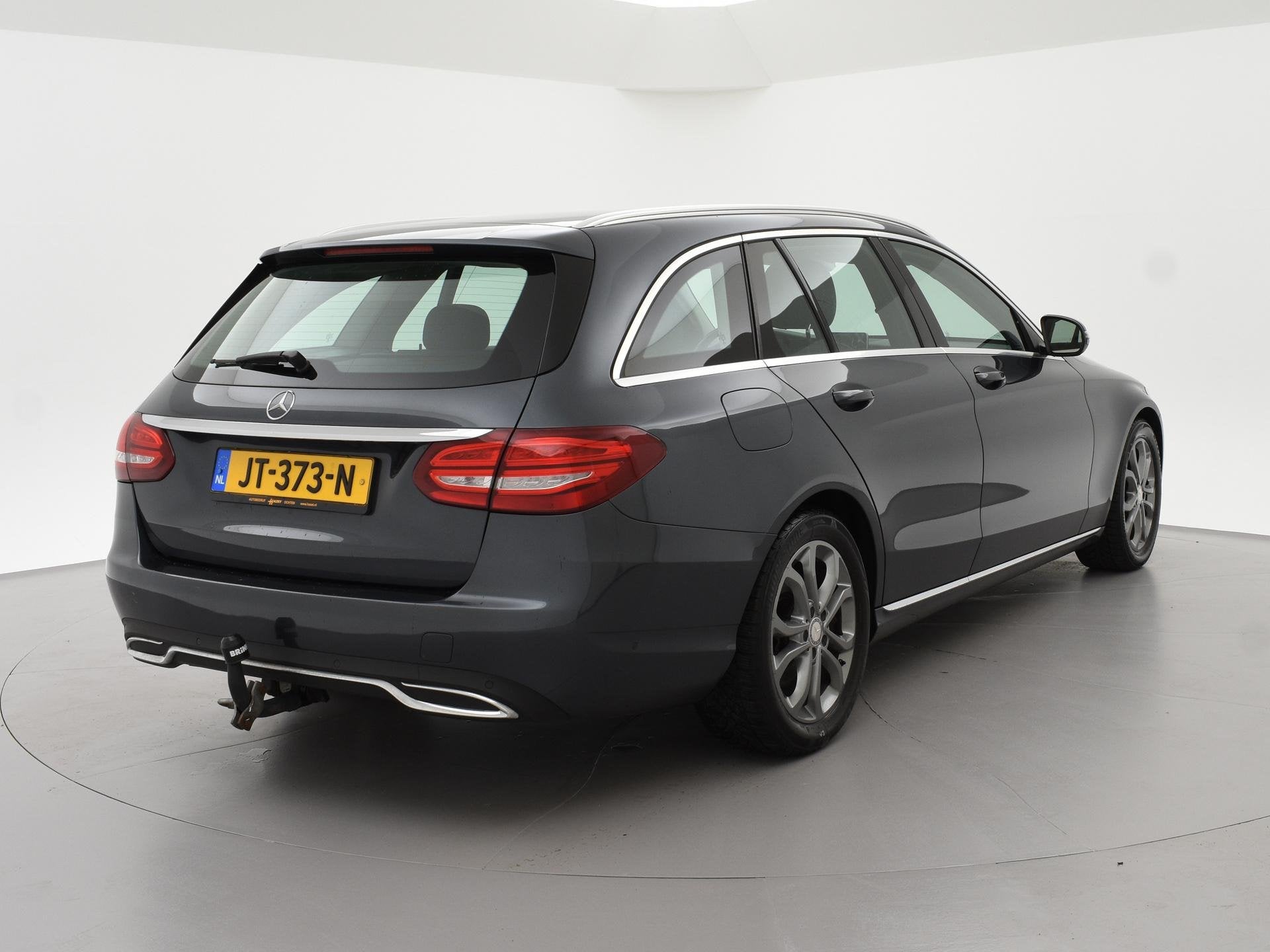Mercedes-Benz C-klasse Estate 180 AMBITION + LED | TREKHAAK, Auto's, Mercedes-Benz, Automaat, Achterwielaandrijving, 1595 cc, 750 kg