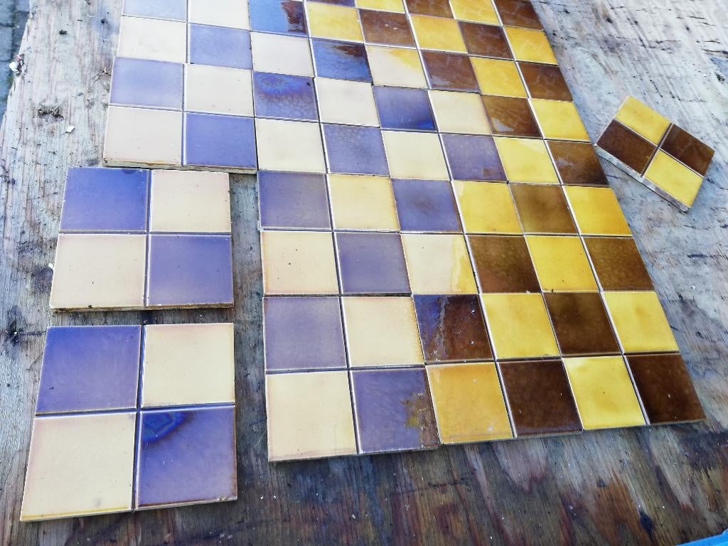 50 antieke wandtegels 15x15 viervlaks bruin/warmgeel, Ophalen