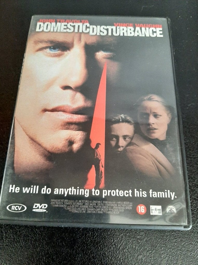 Domestic disturbance, John Travolta, Vince Vaughn, Teri Polo, Vanaf 16 jaar, Ophalen of Verzenden, Gebruikt, Overige genres