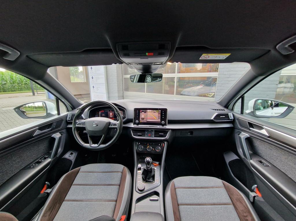 Seat Tarraco 1.5 TSI Xcellence|Trekhaak|Carplay|Digi-dash|AC, Auto's, Seat, Voorwielaandrijving, 15 km/l, 4 cilinders, Wit