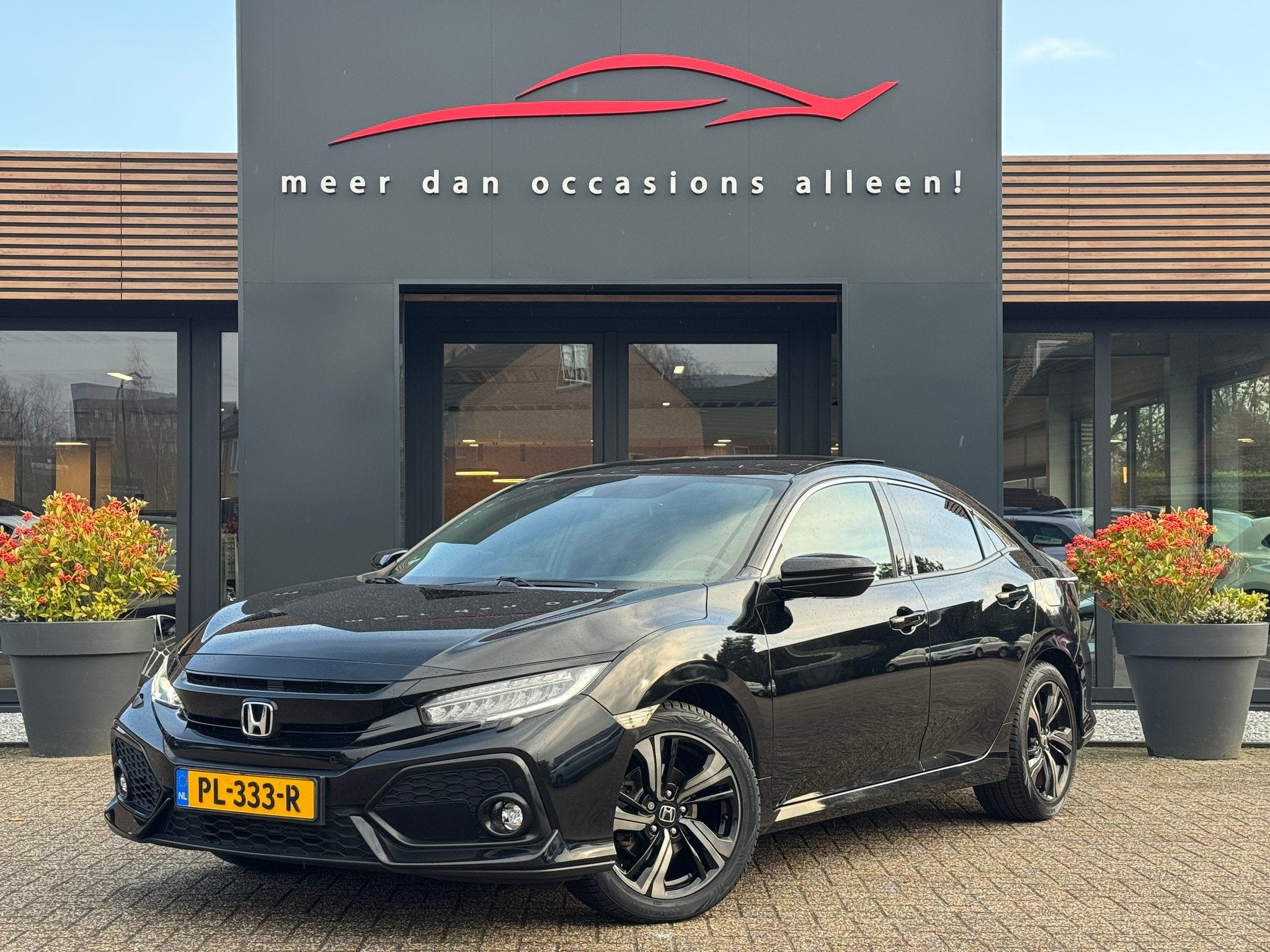 Honda Civic 5dr Civic 1.0 i-VTEC Elegance Black Edition, Auto's, Honda, 12 maanden, Gebruikt, Euro 6, Handgeschakeld