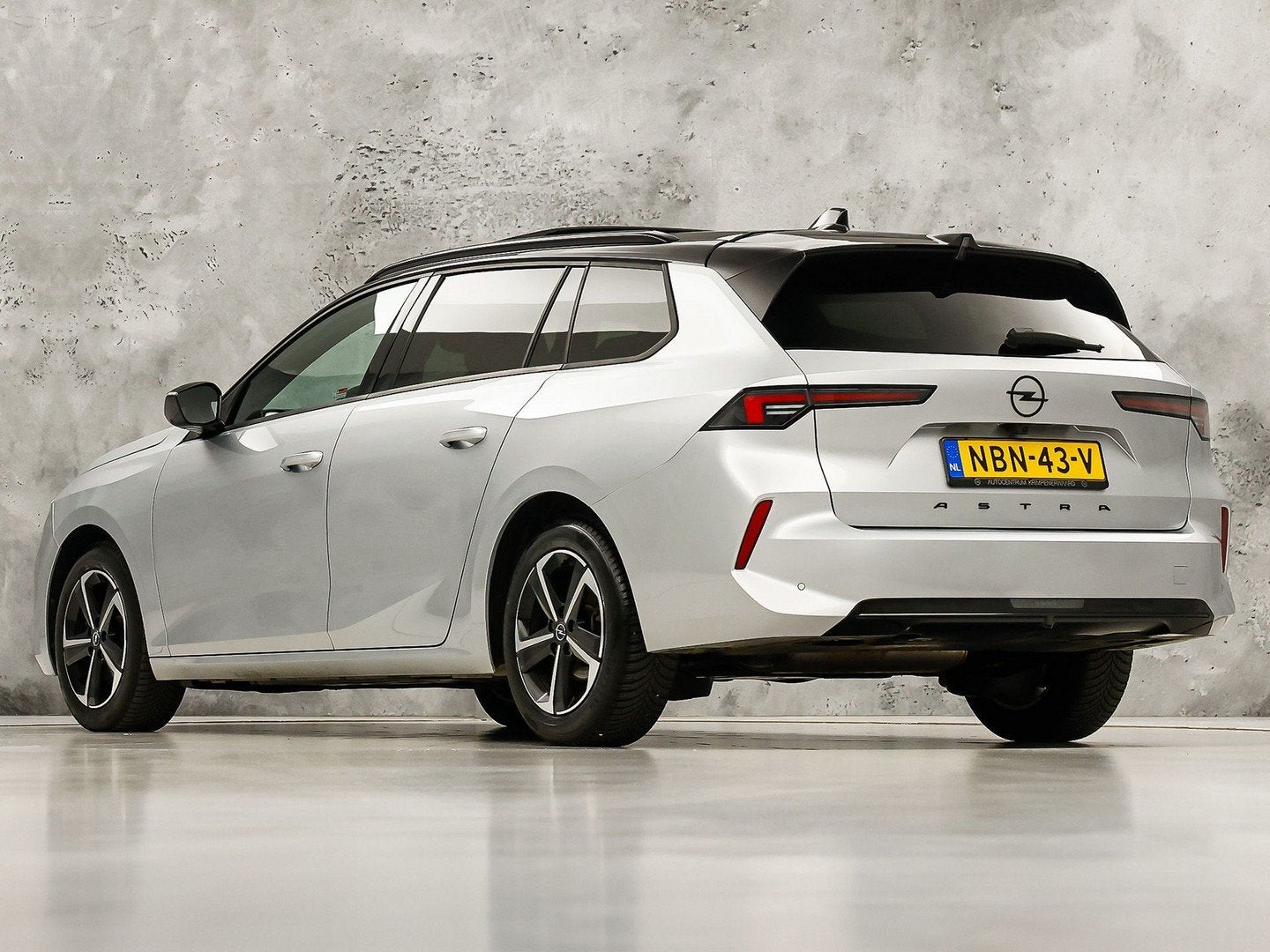 Opel Astra Sports Tourer 1.2 GS Line Automaat (PANORAMADAK,, 12 maanden, 1199 cc, Leder en Stof, 131 pk