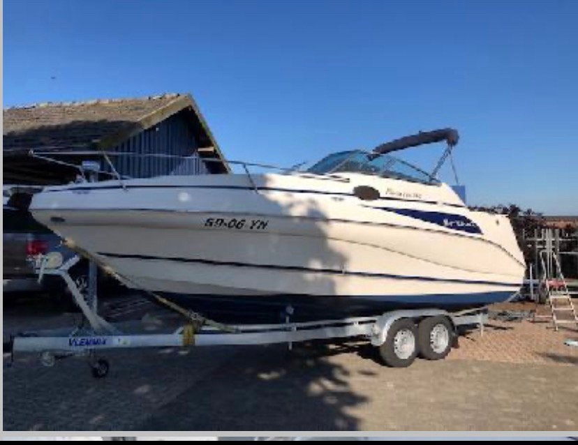 Rinker fiesta vee 242 zonder trailer, Watersport en Boten, Ophalen, Overige merken, Gebruikt, Binnenboordmotor