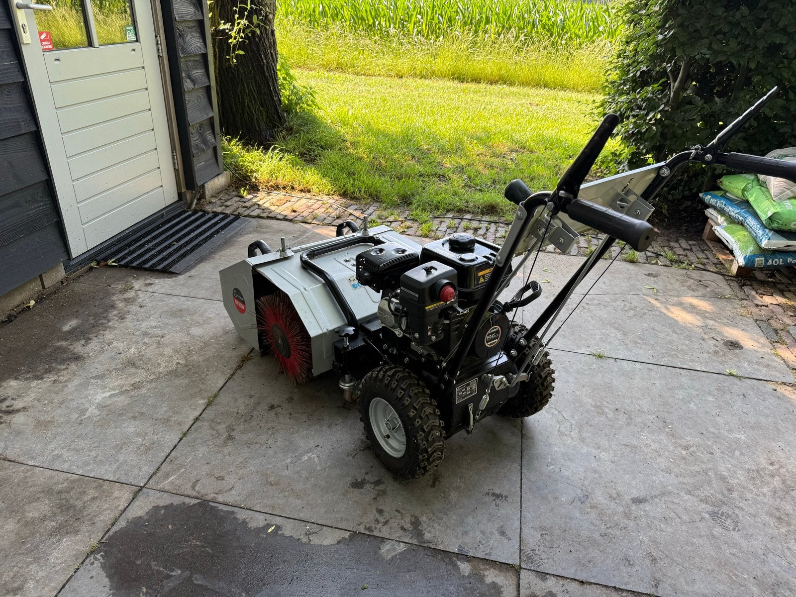 Lumag KM-600N Veegmachine - Zo goed als nieuw, 4h gedraaid, Ophalen, Zo goed als nieuw