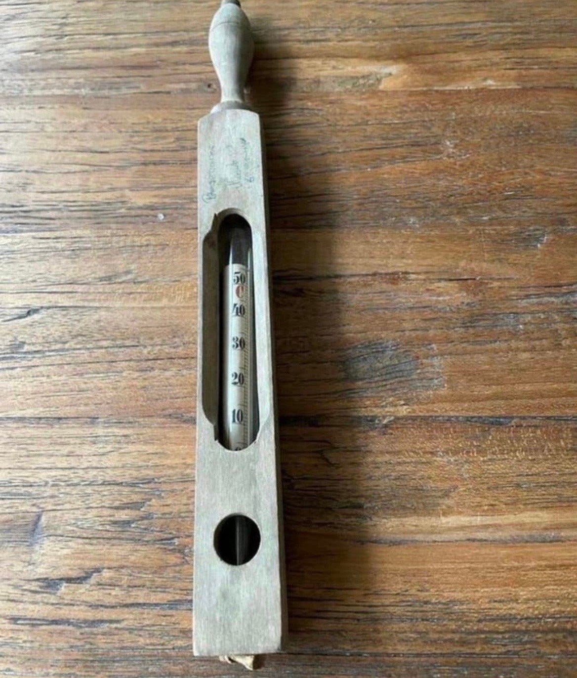 Antieke houten thermometer - decoratief en functioneel, Gebruikt, Ophalen of Verzenden, Overige merken, Hout