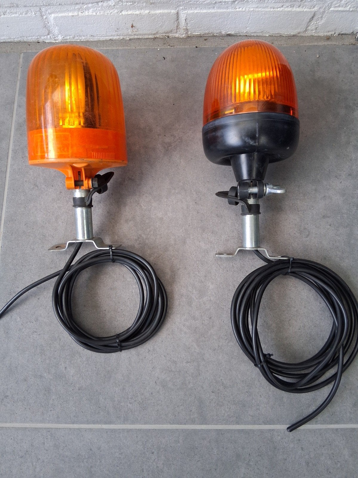 zwaailichten incl. houders en kabel, Auto-onderdelen, Verzenden, Gebruikt